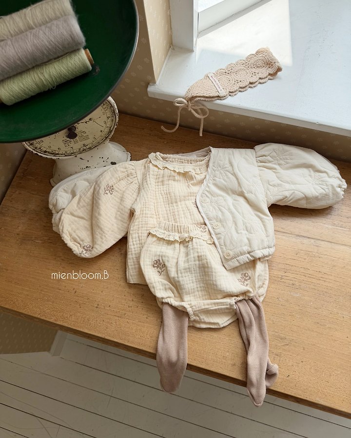 ベビーリボン刺繍ジャケット 10