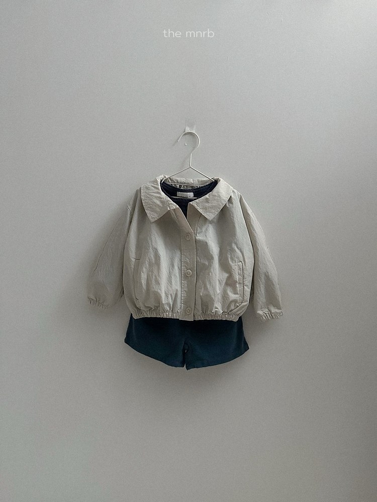 カイリーボタンTシャツ 9